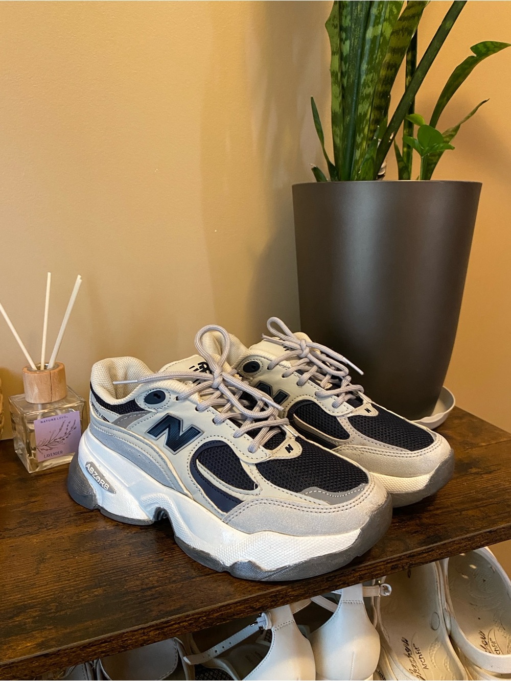 New Balance White, Navy & Gray Retro Chunky Sneakers - Picture 3 of 5